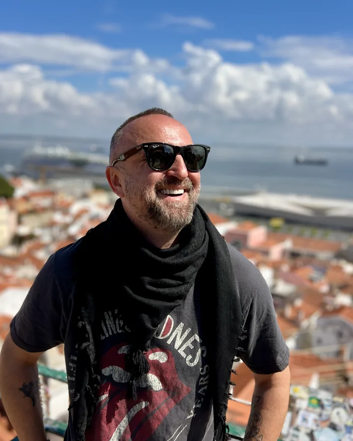 Robert Szulc — podróżnik, dziennikarz, przedsiębiorca